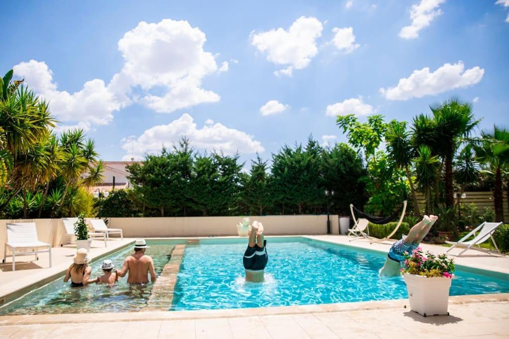 Villa Laoconte Piscina, Jacuzzi E Biliardo Canicattì Exterior foto